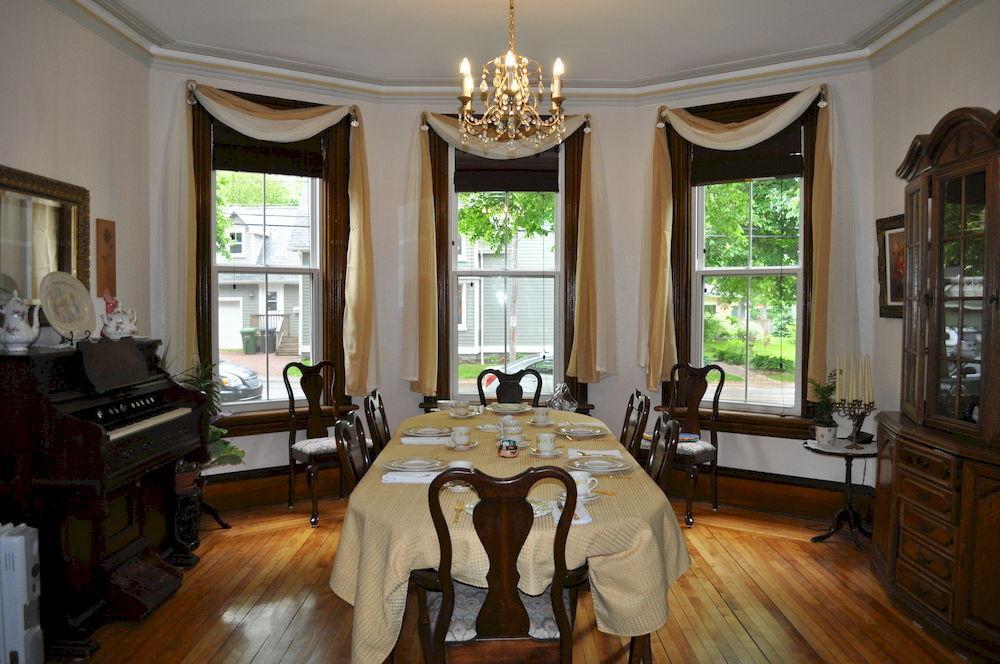 Summerside Inn Bed And Breakfast ภายนอก รูปภาพ