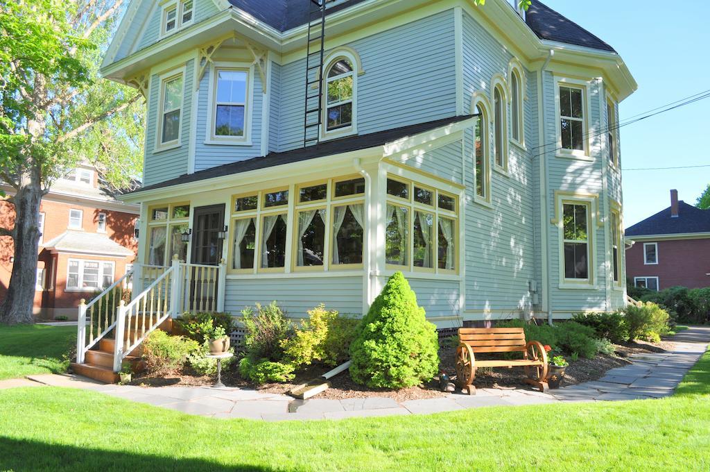 Summerside Inn Bed And Breakfast ภายนอก รูปภาพ
