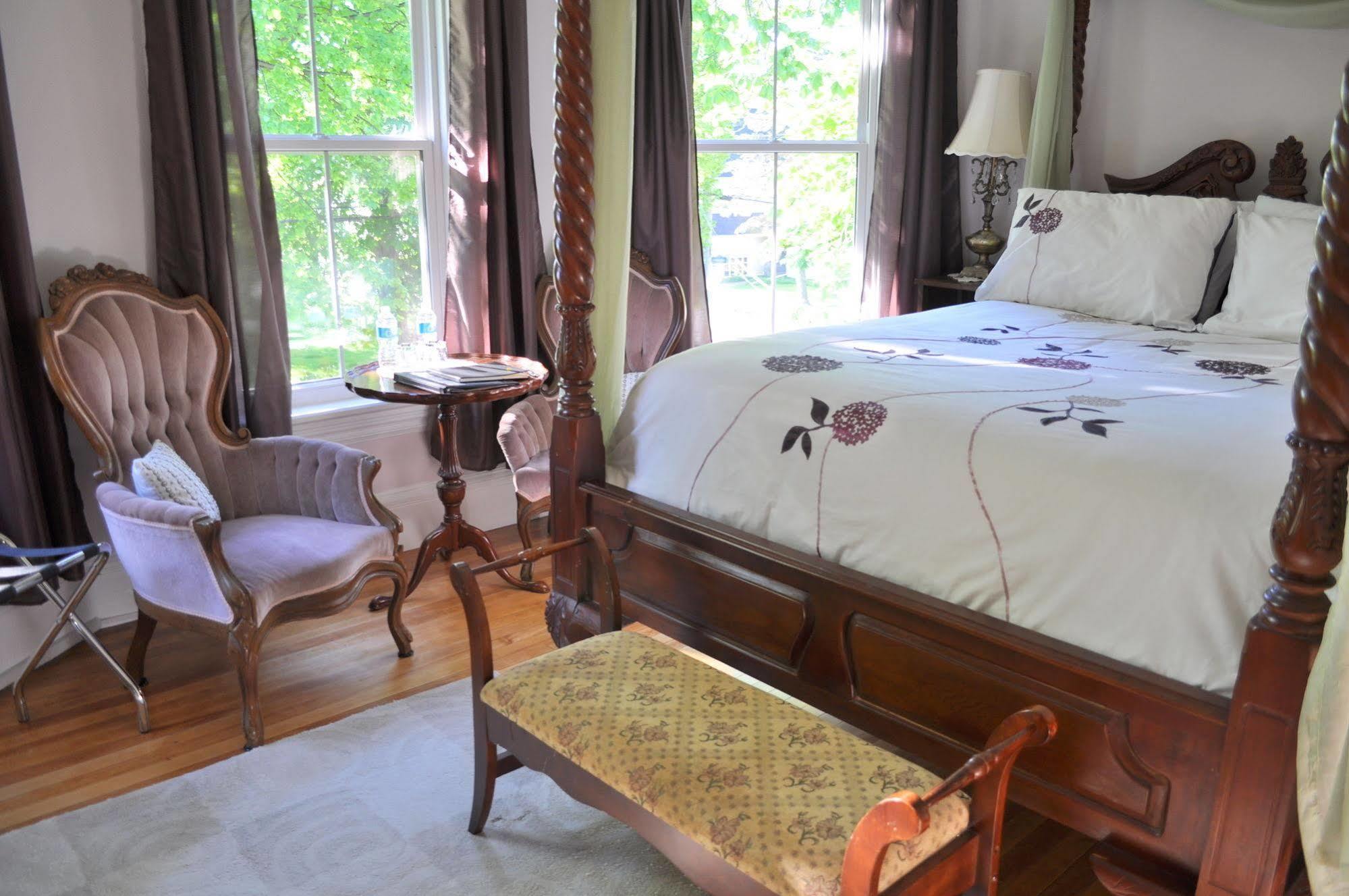 Summerside Inn Bed And Breakfast ภายนอก รูปภาพ
