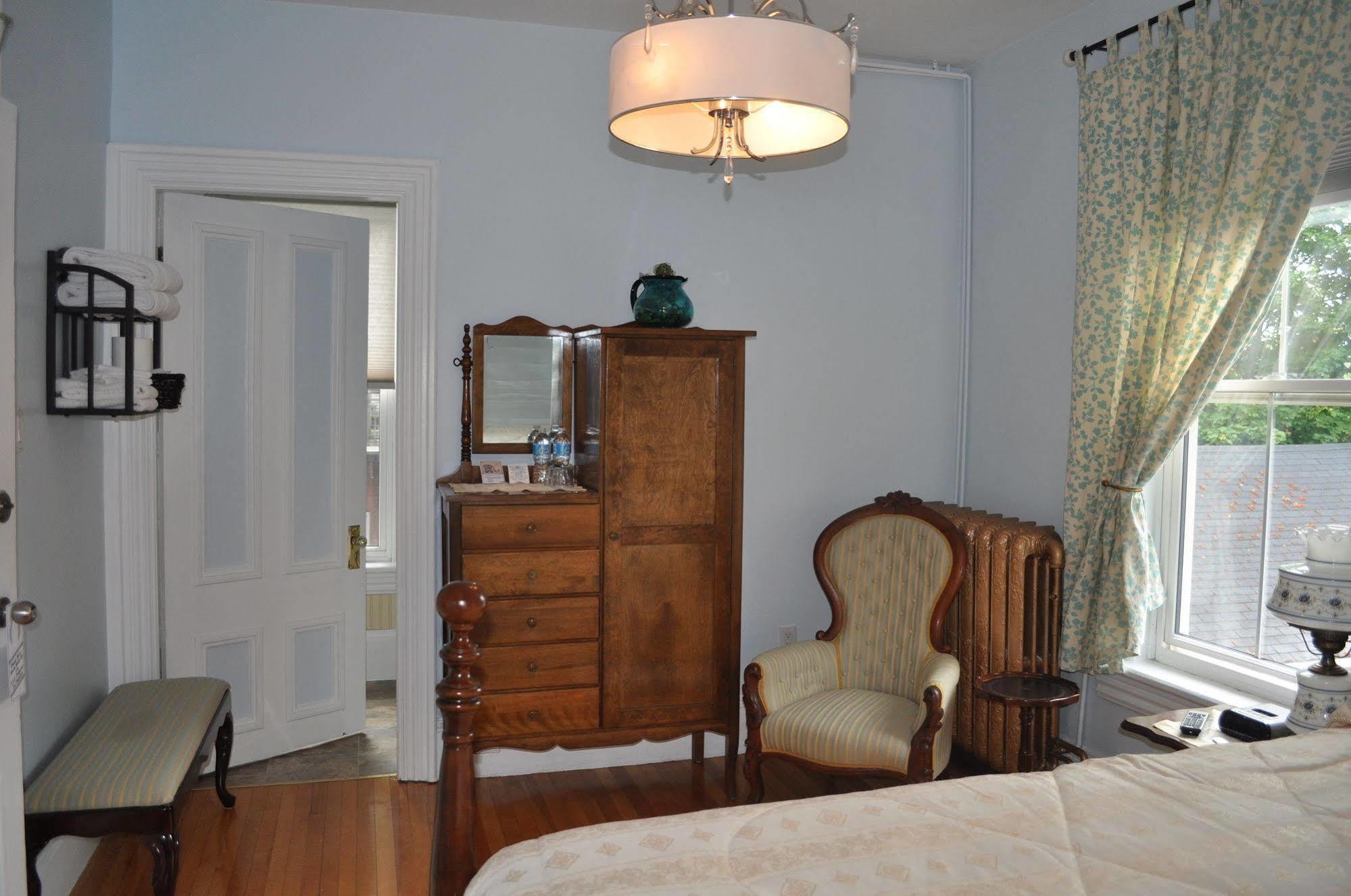 Summerside Inn Bed And Breakfast ภายนอก รูปภาพ