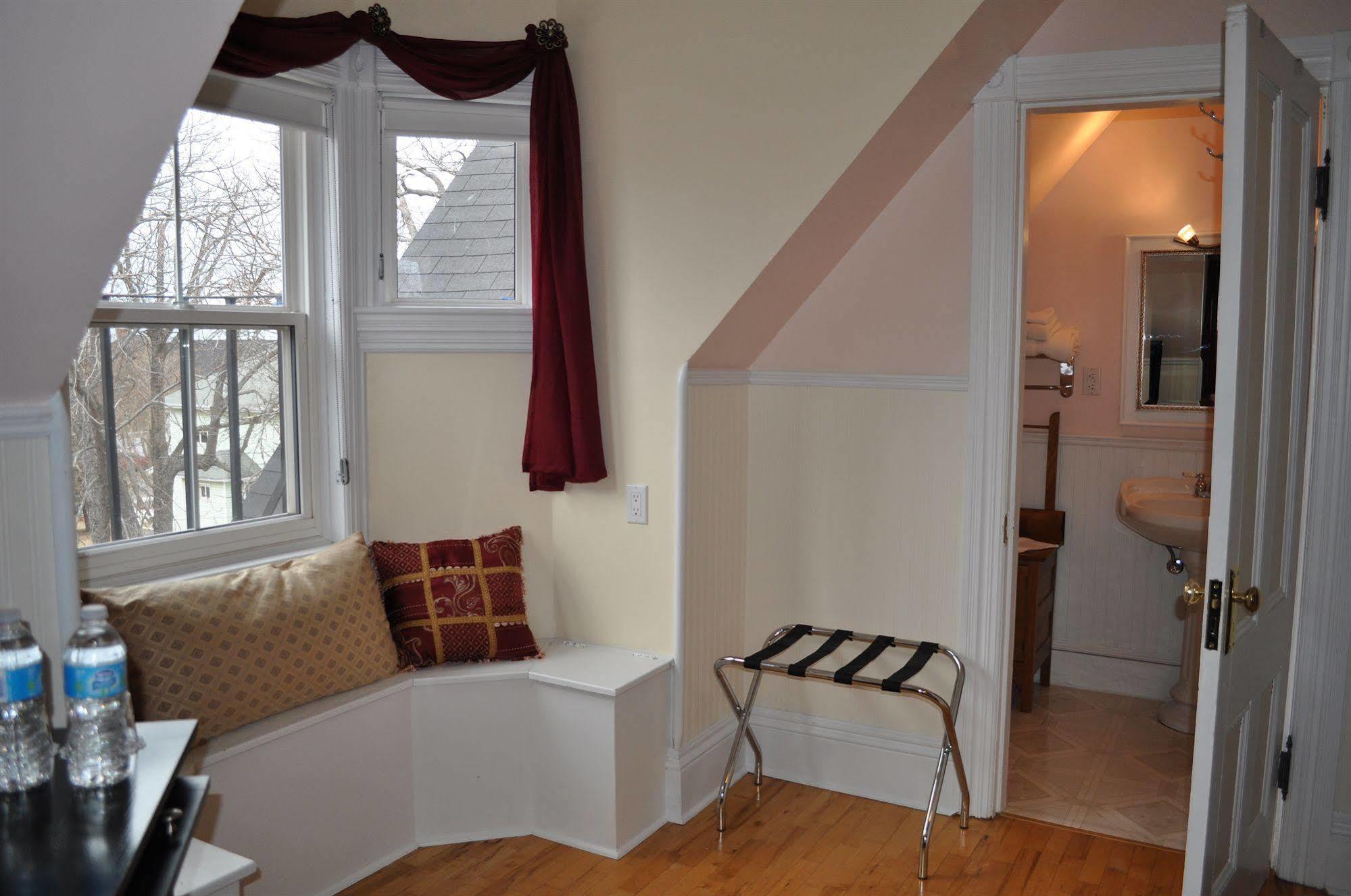Summerside Inn Bed And Breakfast ภายนอก รูปภาพ